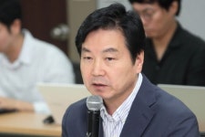 홍종학 중기부 장관, 편의점협회 임원들과 간담회