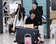 트와이스 미나 빈 캐리어 의혹, 짐 챙겨 日 돌아가나…팬덤 우려↑