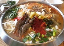 2TV 저녁 생생정보 대동 맛 지도, 진해 곱창전골&불곱철판 맛집 곱돌이…맛의 비결은?