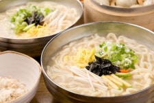 생활의 달인 충주 칼국수의 달인, 40년째 한자리 지킨 특별한 칼국수 맛의 비밀은 콩가루?