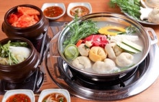 2TV 저녁 생생정보 고수의 부엌, 만두전골 맛집 본○ ○○○○○○○·조개갈비찜 맛집 위○…대박 비결은?