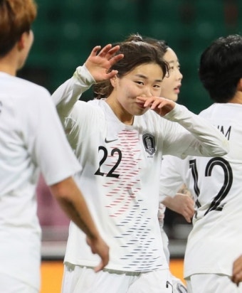 男女 나란히 한일전…나상호-강채림 일본 맞선 한국 신예 시험대