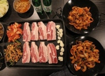2TV 저녁 생생정보 리얼가왕, 9000원 삼겹살+닭갈비 무한리필 맛집 미○○○○·1000원 떡볶이+1500원 라튀김 맛집 빙○○○○
