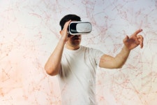 ‘포스트 코로나19’ 시대에서 주목받는 VR·AR 기술…헬스케어 성장 계기로 훨훨 날까