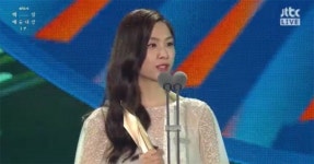 2020 백상예술대상 바자 아이콘상, 서지혜 수상소감 예상 못 했다…트렌디한 모습 보여드릴 것