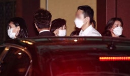 [출근길] 집단 식중독 피해 안산 유치원 학부모들, 해당 유치원장 고소·아모레 서민정·보광 홍정환 약혼식 삼성家 총출동·국토부 차관 파주... 