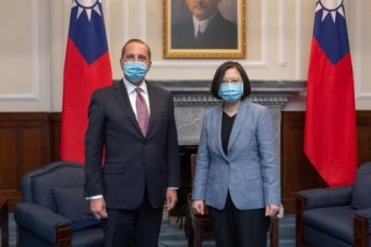 미국-대만, 40년 만에 최고위급 인사 회동...중국 강력 반발