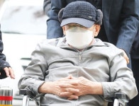 [단독] 국세청, 신천지 이만희 총회장 ‘조세포탈혐의’ 검찰 고발