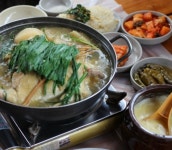 생방송 투데이 오늘방송맛집- 리얼 맛집, 입에서 녹는닭! 겨울 뜨끈 한 상 토종팔팔백숙 맛집 동○○…대박 비결은?