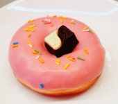 생방송 투데이 오늘방송맛집 - 골목빵집, 골라먹는 재미까지 덤! 20종 빵의 정체는? 도넛 맛집 셀○○○○… 대박 비결은?