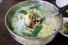 생방송 투데이 오늘방송맛집- 먹킷리스트, 귀한 손님에게 내놓는 건진국수 맛집 안○○…대박 비결은?
