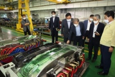 권칠승 중기부 장관, 소부장 강소기업 삼우코리아 방문