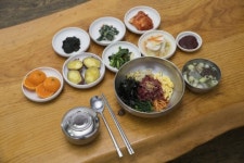 생방송 투데이 오늘방송맛집 - 자족식당, 아낌없이 담았소~ 함평 한우 육회 비빔밥 맛집 금○○○○○…대박 비결은?