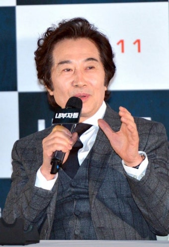 “백윤식과 결혼·임신 계획”…‘30살 연하’ 前 연인, 에세이 출간