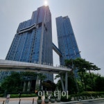 [집터디] 56층 한강변 최고 높이 자랑…서울 용산구 래미안 첼리투스