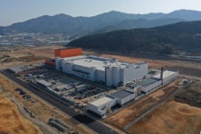 삼양식품 밀양공장, “불닭볶음면으로 전 세계 제패…올해 3200억 매출 목표”