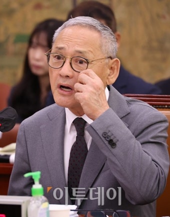 [포토] 문체위 국감 참석한 유인촌-장미란