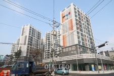 [포토] 주변 아파트 보다 높게 지어진 김포고촌양우내안애