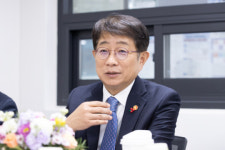 박상우 국토부 장관, 고령자복지주택 방문…“주거복지 정책 흔들림 없이 추진”