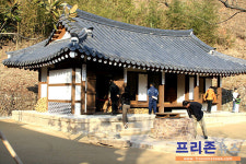 재물 복 받자 북적이는 이병철 생가