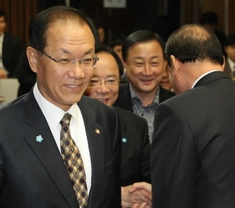 황우여 “위기는 위대한 기회가 될 수 있다”