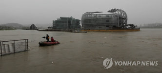 둥둥 떠도는 혈세...‘세빛둥둥섬’ 1년째 방치