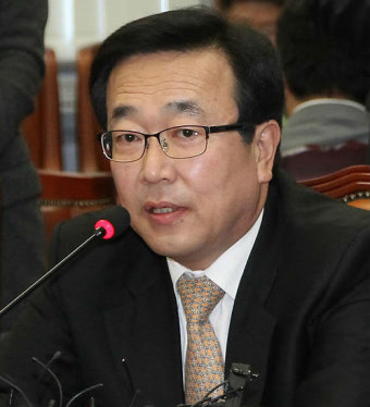 ‘내정설’ 부담 親朴 서병수 “원내대표 불출마”