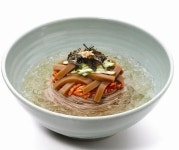 부산명물 밀면 이제 제일제면소에서 즐기세요!