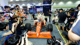 [포토] 2012 서울오토살롱 뜨거운 열기!!