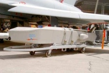 軍, 주석궁 타격할 ‘타우러스’ 미사일 200발 산다