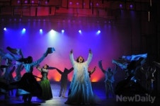 [포토]대형 뮤지컬 해를 품은 달 환상적 무대