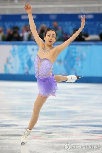 아사다마오 쇼트 신기록, 세계선수권서 김연아 기록 경신