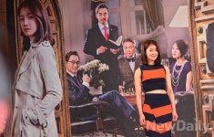 [포토]복싱글러브 벗고 골든크로스로 안방찾는 배우 이시영
