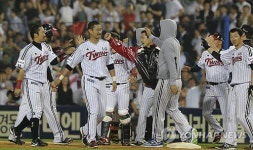 '5회 8득점 빅이닝' LG, 한화에 10-7 역전승