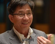 [인터뷰]이영환 교수 "韓알리페이 나오려면 규제 아닌 경쟁 필요"