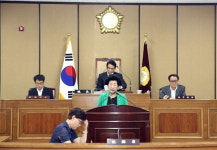 강상례 군의원, 무상급식 중단 하동군 강력 비난