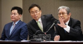 [포토] 국정화지지, 모두발언하는 유양근 강남대 전 부총장