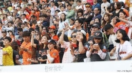 한화 이글스, 팬들과 헝거게임 더 파이널 함께 봐요