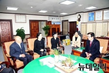 中 총리 주은래 종손녀 주령 여사 안동 방문