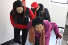 술보다 나눔 유통업계, 훈훈한 연말 나눔 봇물