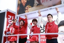 개그맨 김수용 김상민 의원 당선돼 다크써클 좀 없어졌으면..