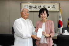[단신] 전태근씨, 올림픽 선수단 성금 전달