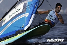 [리우올림픽] 윈드서핑 이태훈, 결선 진출 적신호