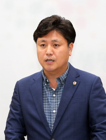충북도의회, ‘의장 불신임 결의안’ 2차 반려