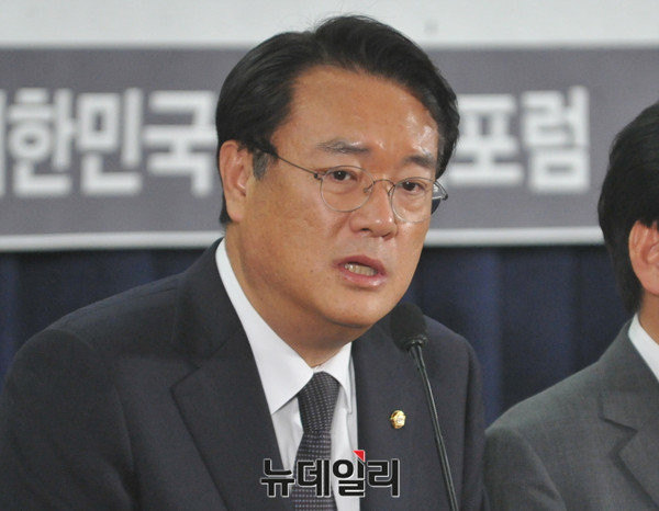 추미애 의원, 계엄 선포 대비 문건 공개: 군, 사전모의로 준비 진행