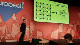 크리에이티브 인수합병은 새로운 피 수혈 위한 것