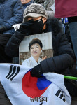 [포토] 대구 태극기집회 참가한 여성의 눈물
