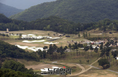 文대통령, 보고누락은 버럭 무인기 침입엔 침묵