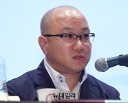 다올푸드(주) 한국원자력환경공단 | [포토] 신고리원전 공사중단, 주제발표하는 장다울 캠페이너