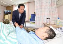 김순견 경북도 정무실장, 도립안동노인전문요양병원 찾아 격려